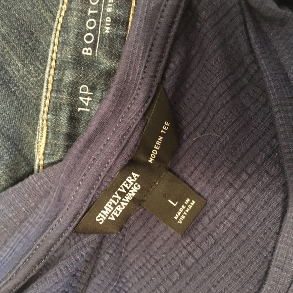 Vera wang top and jeans bundle - Picture 3 of 4